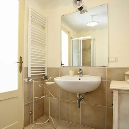 Palazzo Candido Suites & - Sit לצ'ה